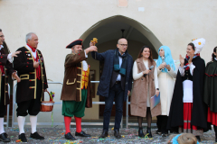 Foto-varie-Carnevale-di-sabato-17-febbraio-con-consegna-delle-chiavi-e-tutte-le-maschere-presenti-1