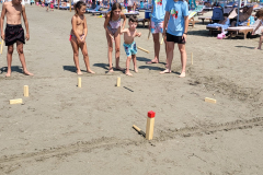 Giochi-in-spiaggia-a-Valona
