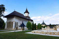 viaggio-ai-confini-dellucraina-monastero-di-probota