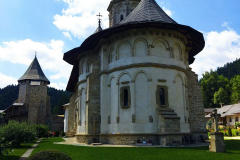 viaggio-ai-confini-dellucraina-monastero-di-putna