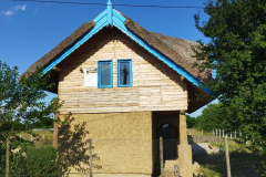 viaggio-ai-confini-dellucraina-case-sul-delta-del-danubio-tetti-di-paglia-3