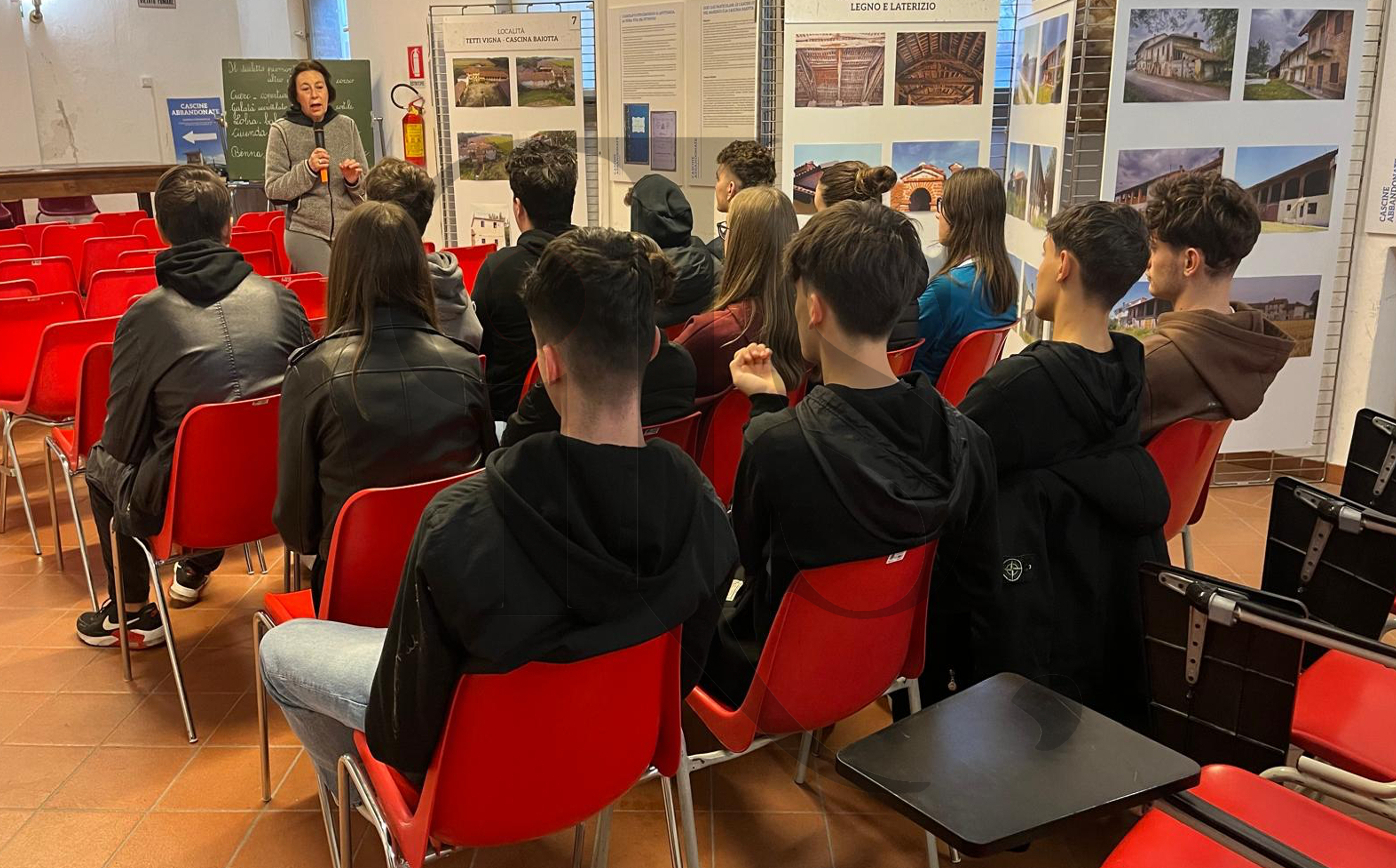 Gli studenti dell'Arimondi-Eula con Rosalba Belmondo