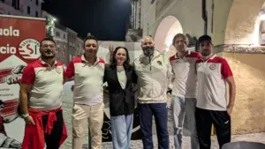 Il direttivo del Savigliano 81 con la consigliera regionale Federica Barbero e il referente dell'Acadamey Torino FC Gianluigi De Martino